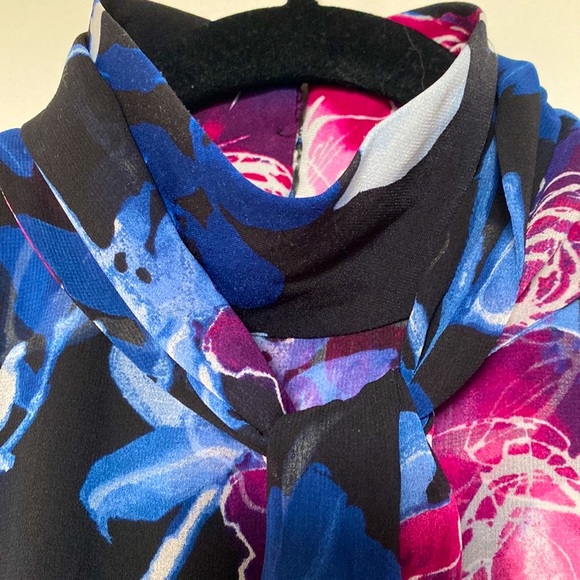 Karl Lagerfeld printed tie-neck top - Picture 2 of 8